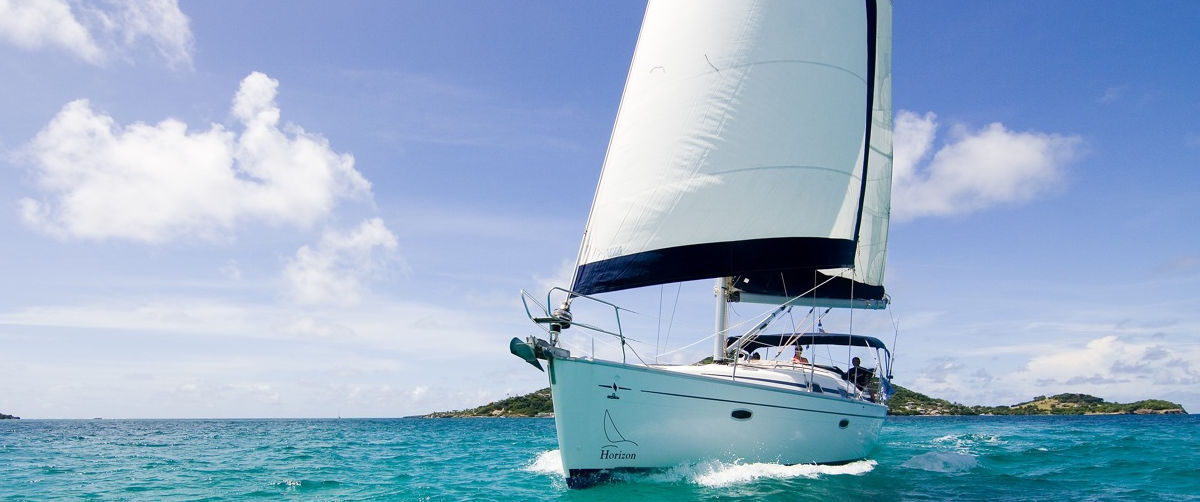 silent-yoga-sailing